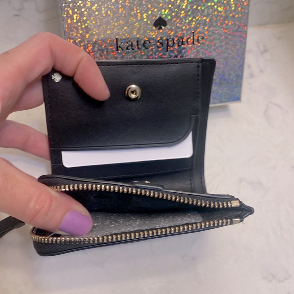 Kate Spade NY Cameron Small l-Zip Bifold - Picture 11 of 14